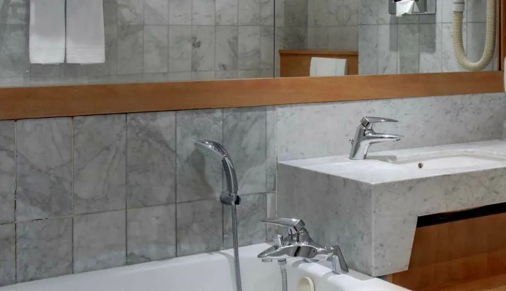 *** Hotel Best Western Ronceray Opera Paris France