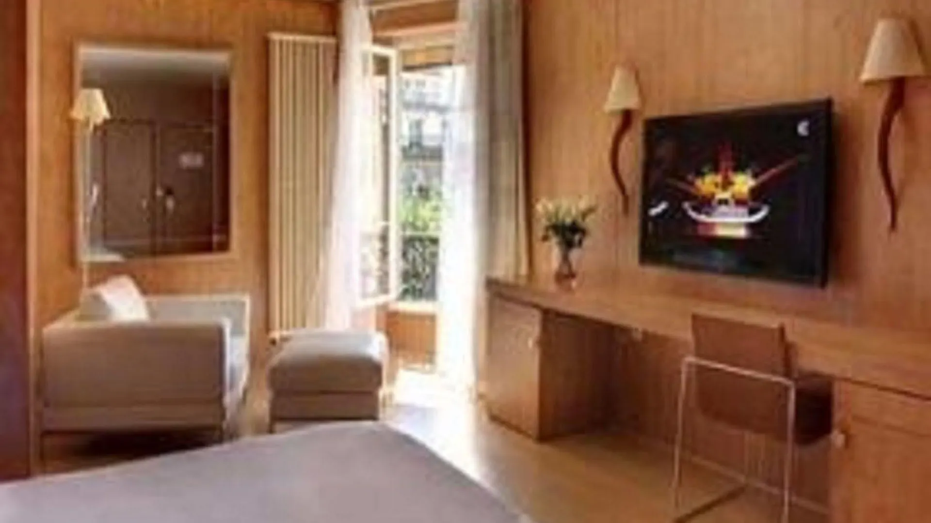Best Western Ronceray Opera Paris 3*,